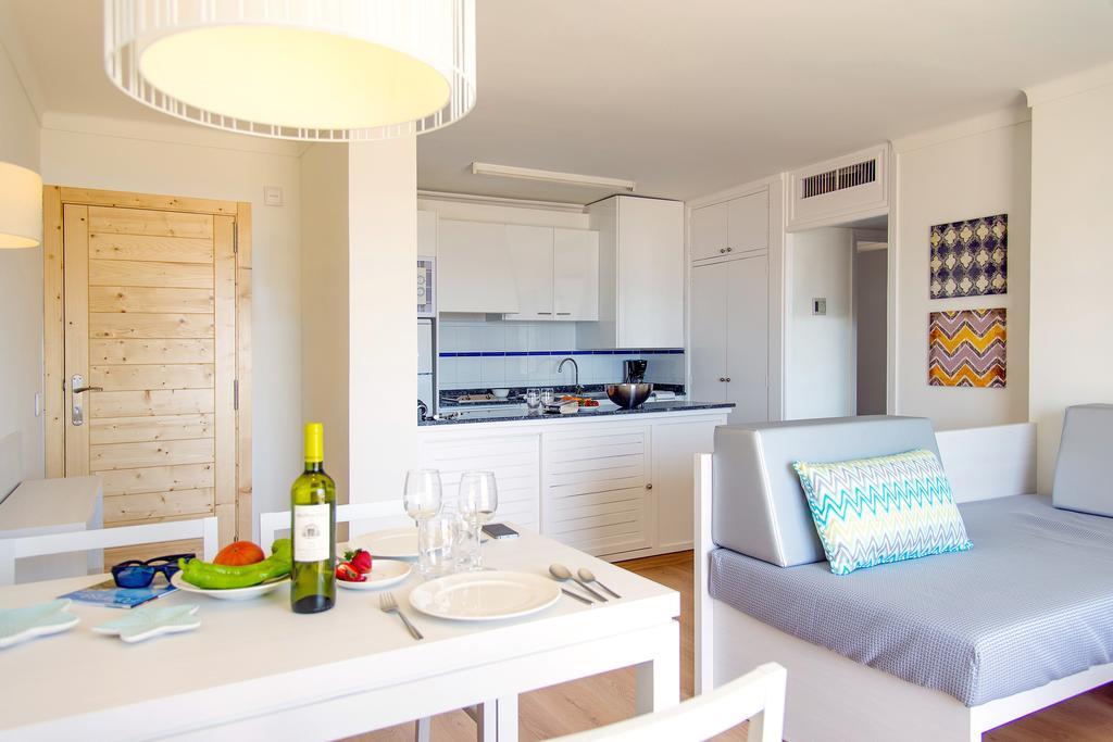 Apartamentos Sivella Puerto Pollensa Habitación foto